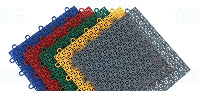Interlocking track flooring